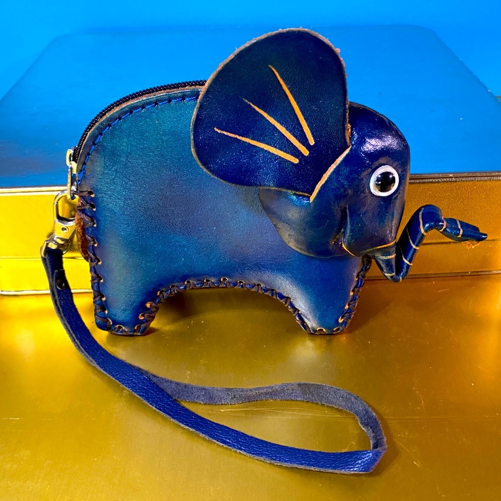 CUTE BLUE ELEPHANT SHAPED LEATHER HANDMADE MINI WRISTLET w/ZIPPER TOP & STRAP